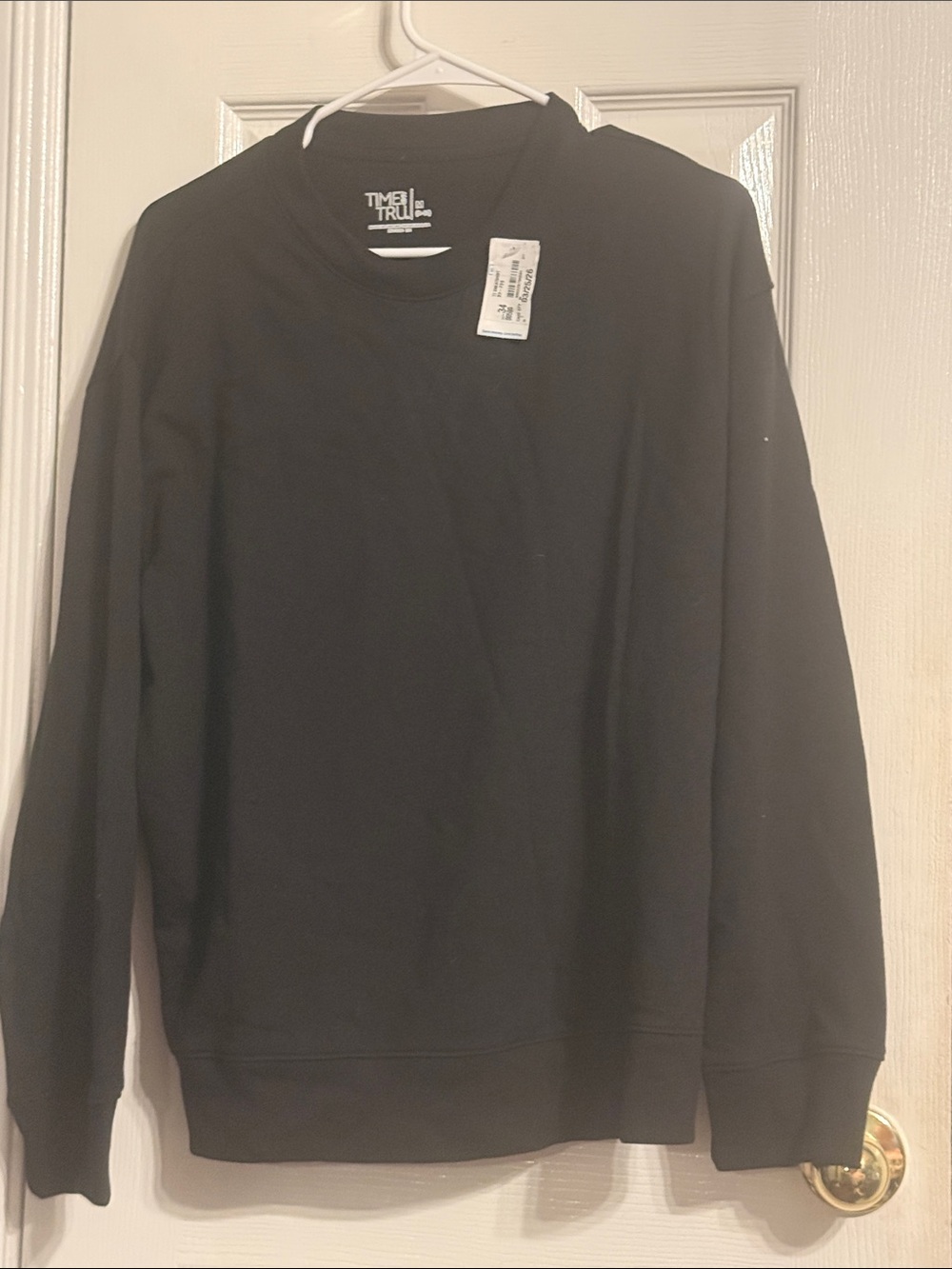 Time and Tru Black Men's Crewneck Sweater